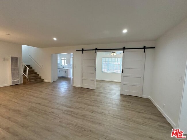 Foto del edificio - 7314 Variel Ave