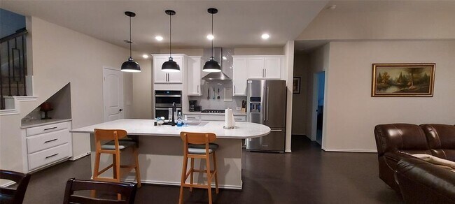 Building Photo - 3402 Signor Dr