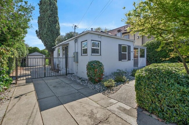 Photo - 2 bedroom | 1 bathroom | Single family in East Sac House