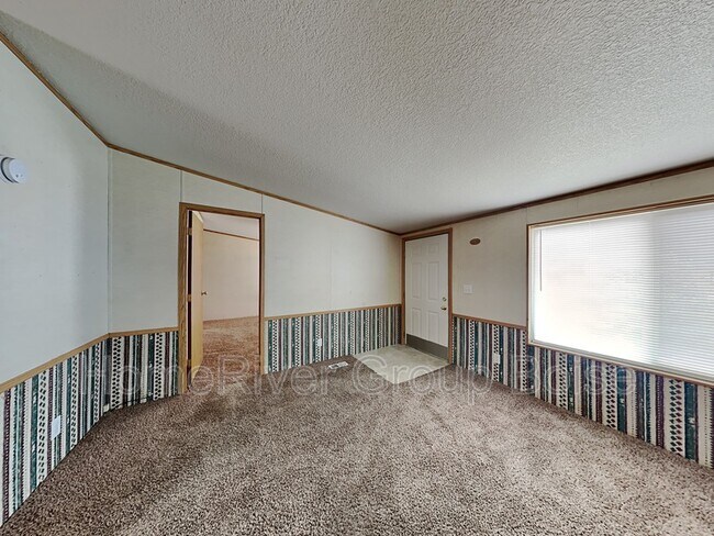 Building Photo - 418 E 51st St