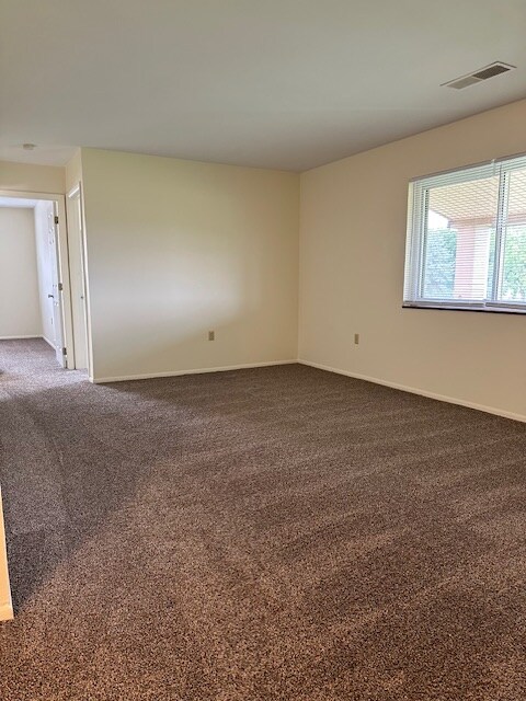 Building Photo - 403 County Line Rd