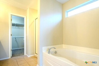 Building Photo - 1370 Tractor Pass