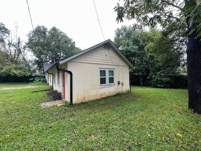 Foto del edificio - 1316 Aintree Ln