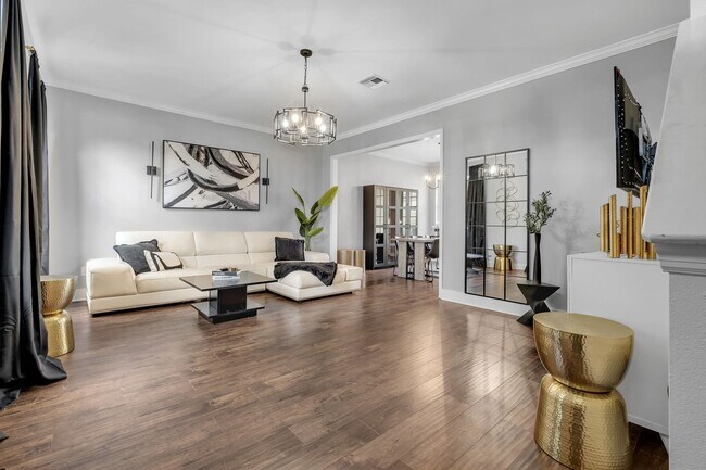 Foto del edificio - 4311 Four Oaks Blvd