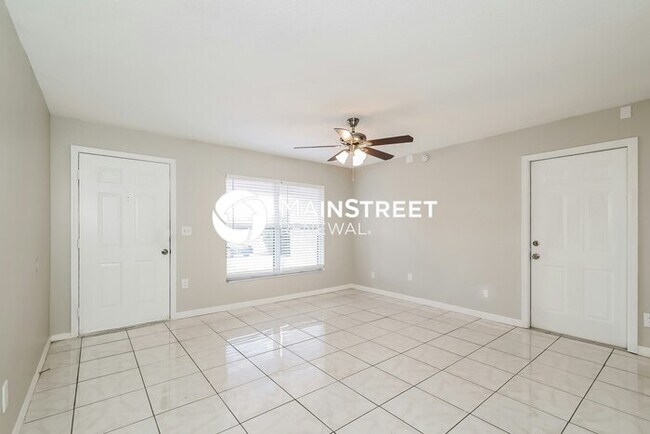Foto del edificio - 3 Bedroom Pet-Friendly Home in POINCIANA, ...