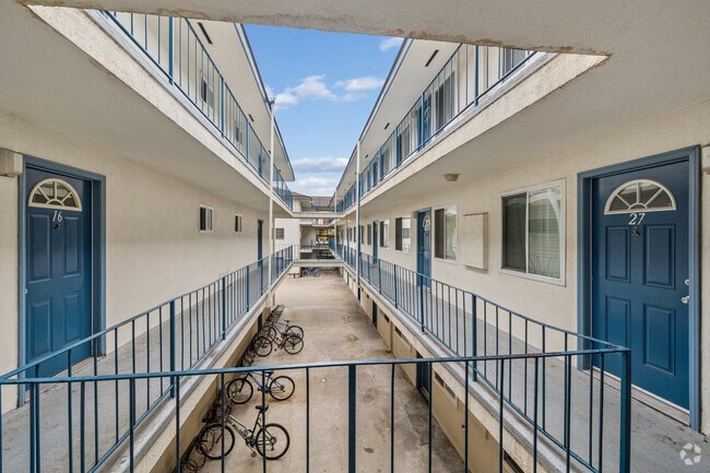 Foto del edificio - Skyview Apartments
