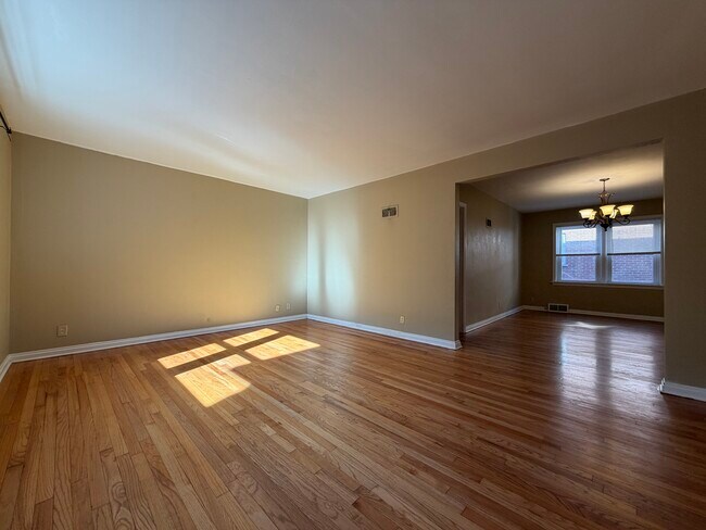 Foto del edificio - 420 S Hanley Rd