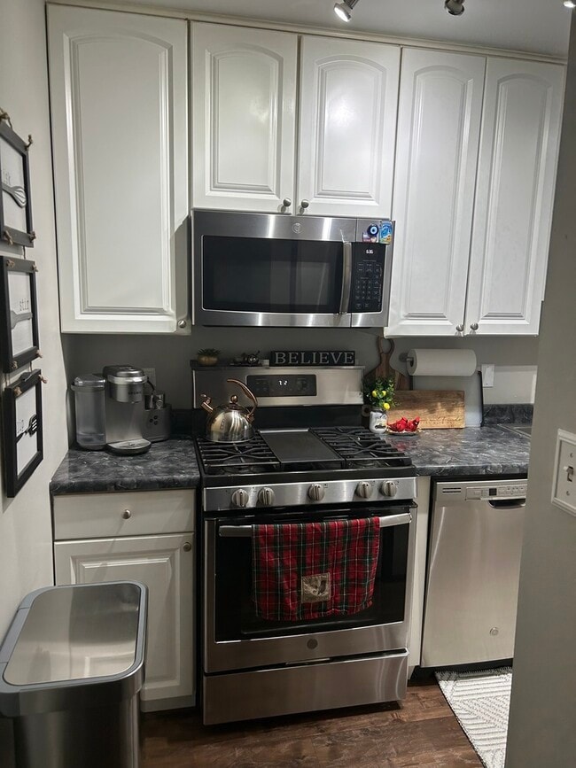 Foto del edificio - 2407 N Kennicott Dr