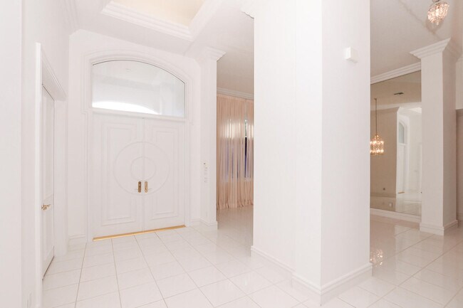 Foto del edificio - 7866 Saddlebrook Dr