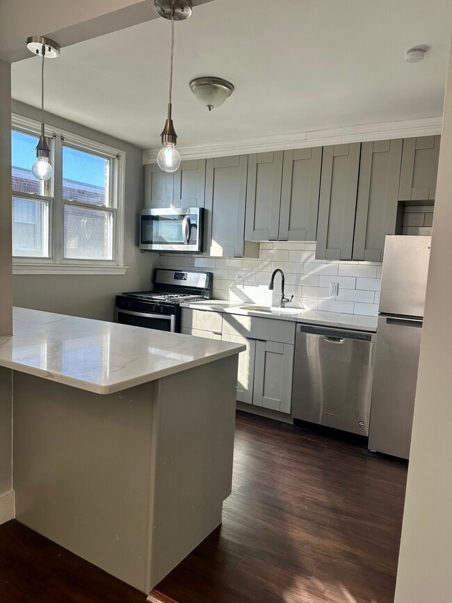 Foto del edificio - 1321 E Johnson St