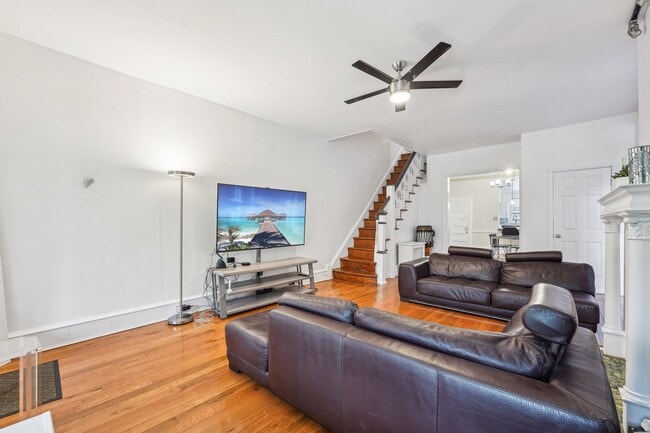 Building Photo - 251 S 46th St