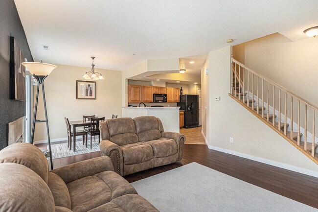 Foto del edificio - 7245 S Millbrook Ct