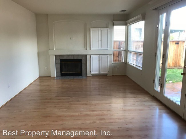 Foto del edificio - 3 br, 2.5 bath House - 751 Canyonwood Court