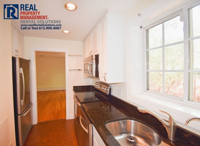 Building Photo - Amazing 1BR in Green Hills! Lawncare and washer/dryer included!!