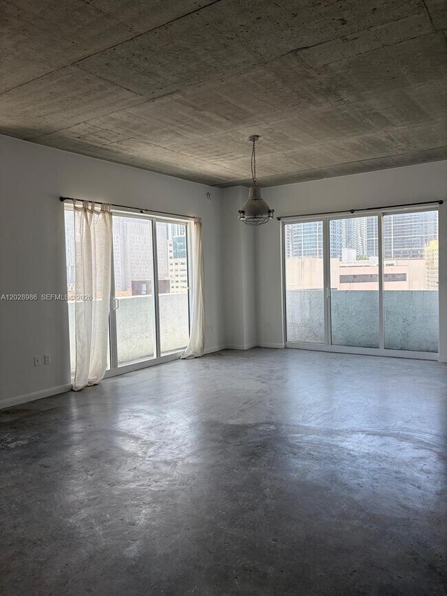 Foto del edificio - 133 NE 2nd Ave