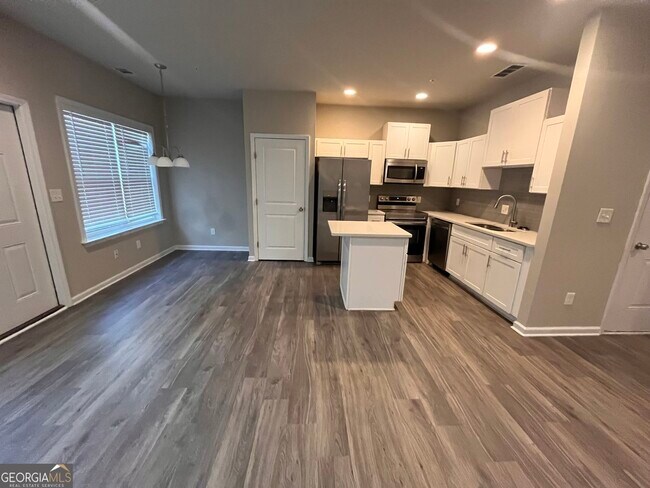 Building Photo - 8329 Triple Crown Dr