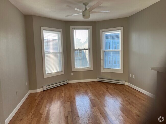 Building Photo - 1084 Dorchester Ave