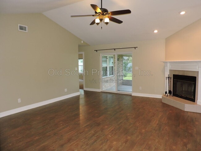 Building Photo - 5016 Challenger Way