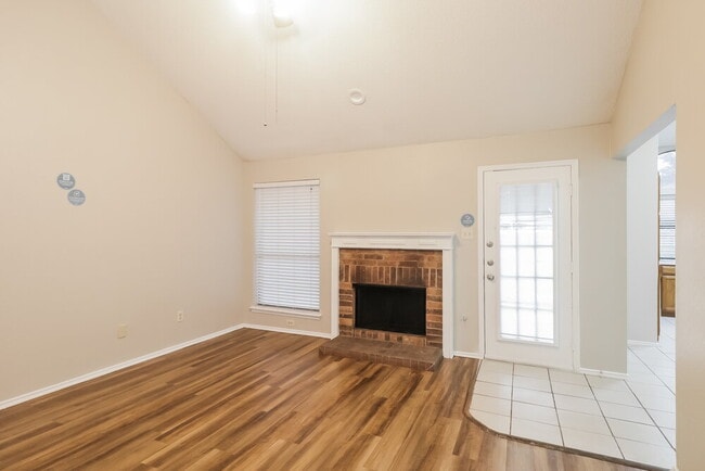 Building Photo - 4209 Vincent Terrace