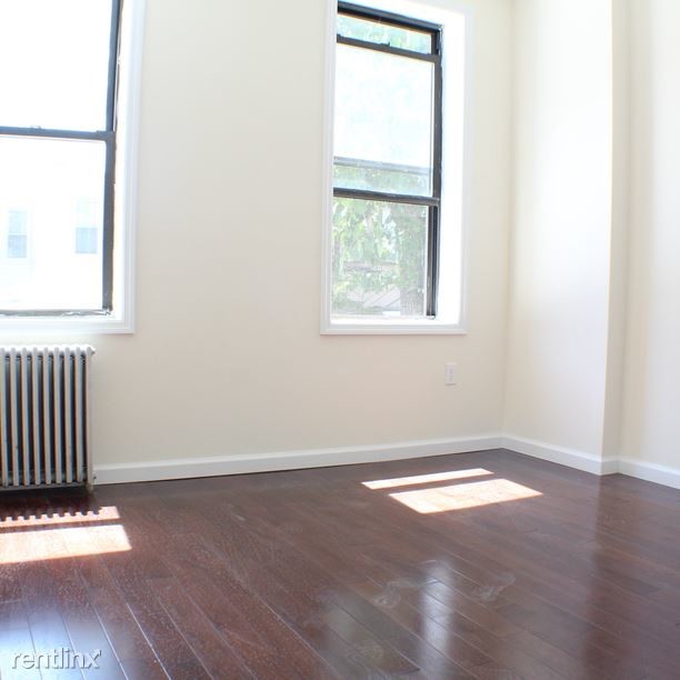 Foto del edificio - 702 Fairview Ave