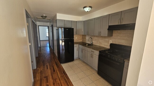 Building Photo - 88 Brown Pl