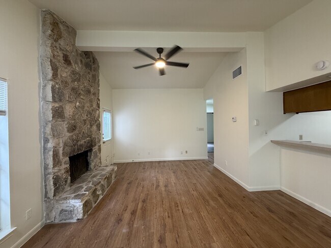 Foto del edificio - 2506 Howellwood Wy