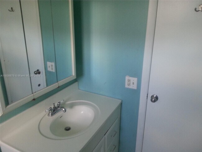 Foto del edificio - 465 SW 86th Ave