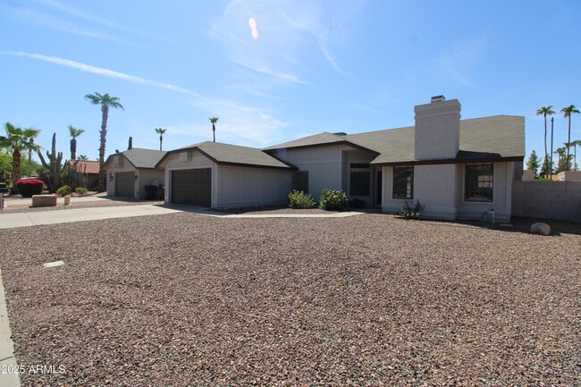 Building Photo - 10879 E Kalil Dr