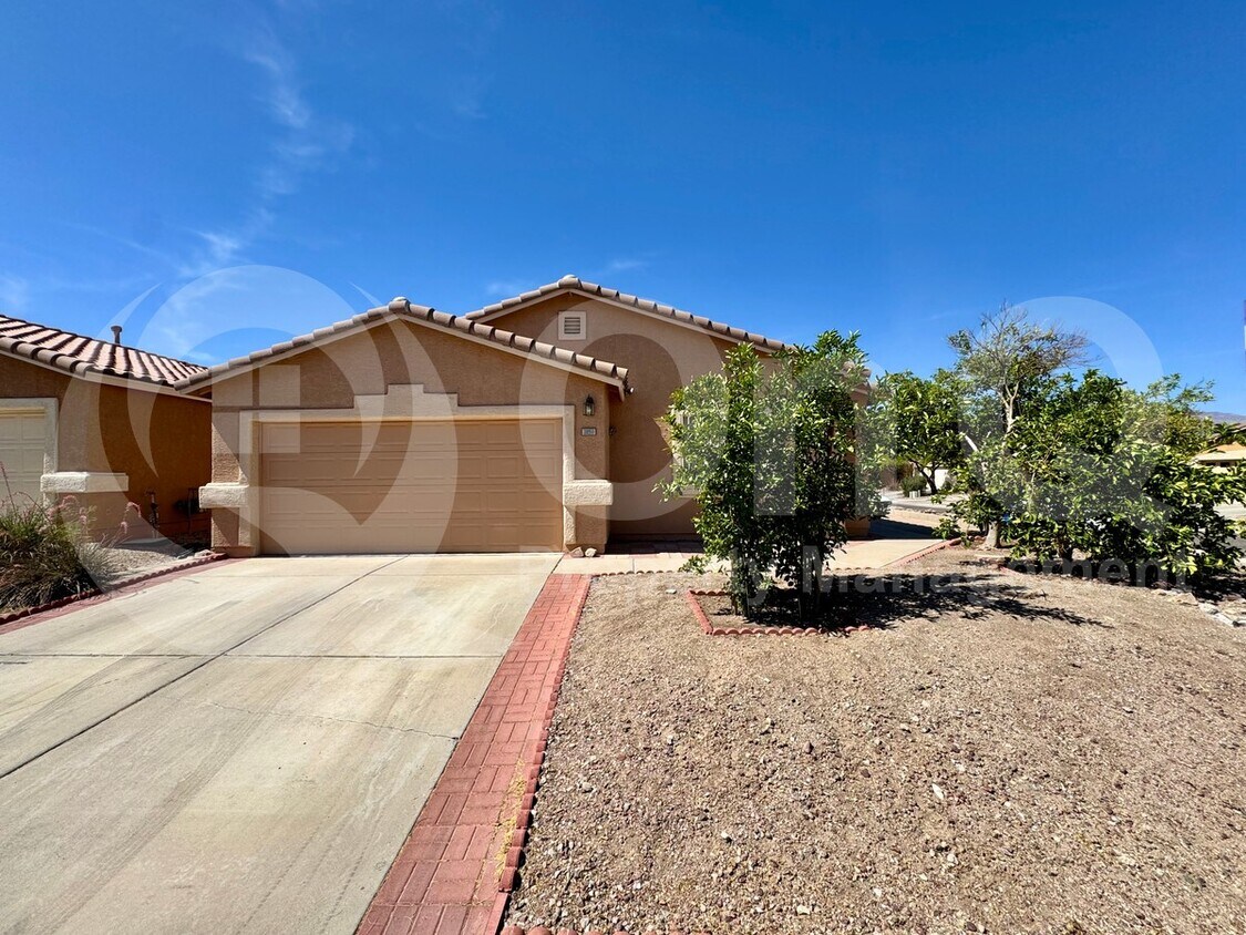 Primary Photo - 2152 W Burlwood Way
