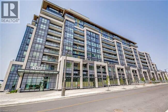 Building Photo - 405 Dundas St W
