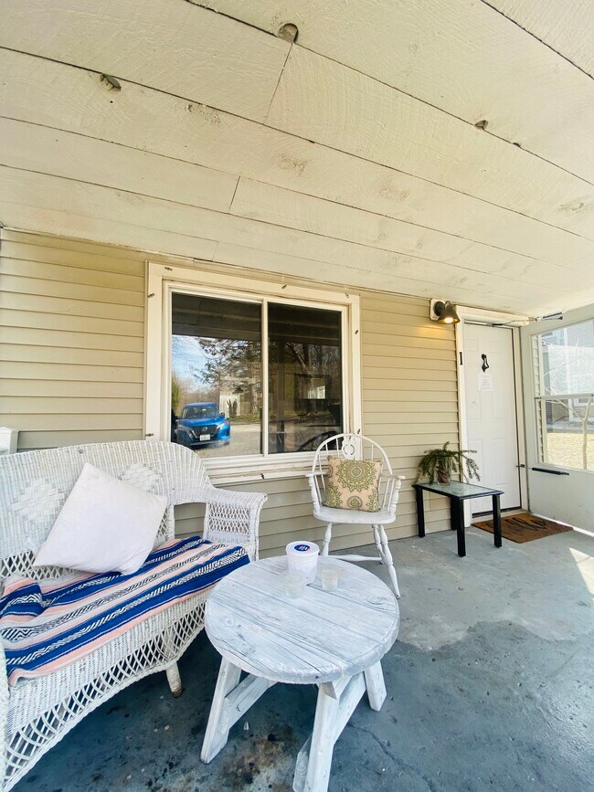 6 Fallkill Rd Unit i, Hyde Park, NY 12538 Apartments in Hyde Park, NY