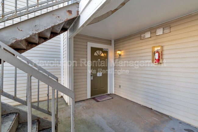 Building Photo - 4267 Parkview Ct