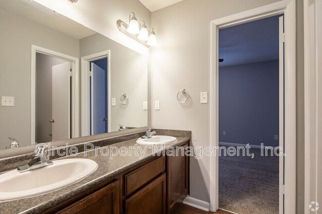 Foto del edificio - 2021 Highridge Dr SW