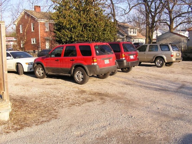 Off street parking - 406 Woodland Ave