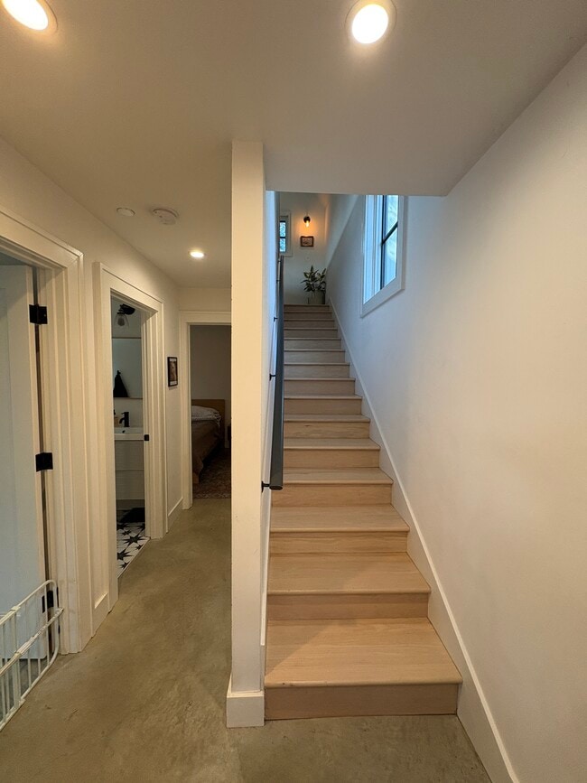 Foto del edificio - 1265 Hamlin St NE