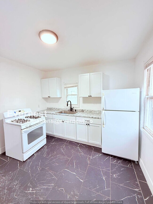 Foto del edificio - Cozy 3 Bed/1 Bath Home / Pet-Friendly / Available Now!