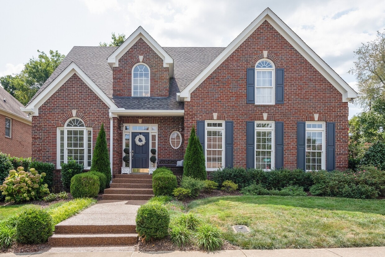 Primary Photo - 225 Polk Pl Dr