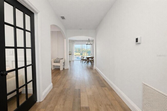 Foto del edificio - 15049 Spinnaker Cove Ln