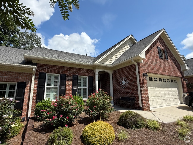 Building Photo - 1102 Kinloch Dr