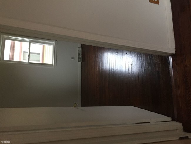 Foto del edificio - 4 br, 1 bath  - 8640 BEATRICE