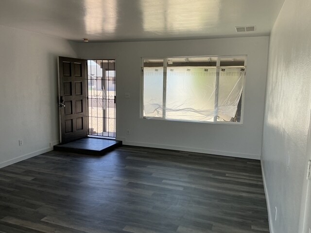 Foto del edificio - 7723 W Reade Ave