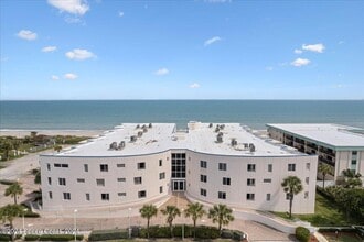 Building Photo - 601 N Miramar Ave