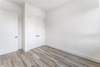 Building Photo - 55 Washington St