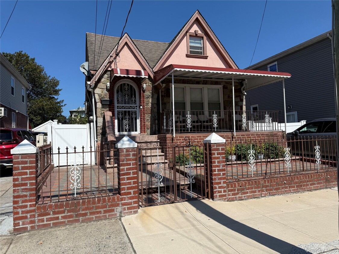 Foto principal - 169-45 144th Rd