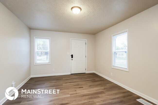 Foto del edificio - 2900 Wyandotte Ave