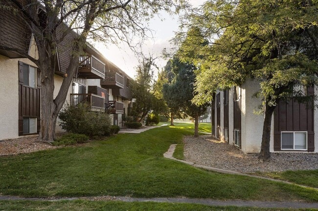 Building Photo - Trailgrove Apartments