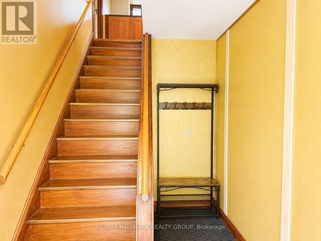 Photo du bâtiment - 3565 Albion Rd S