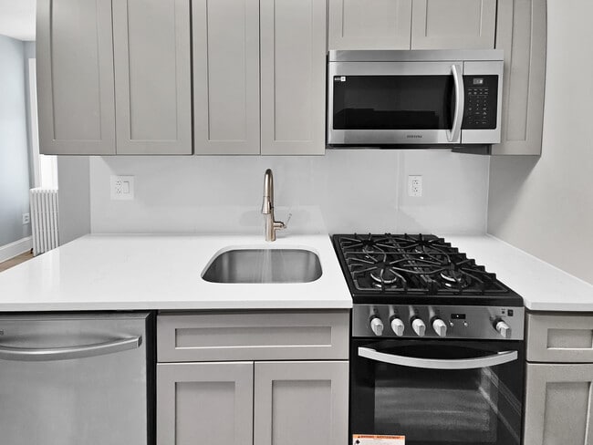 Building Photo - 1101 N 41st St