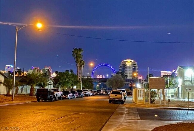 Foto del edificio - 698 Northrop Ave