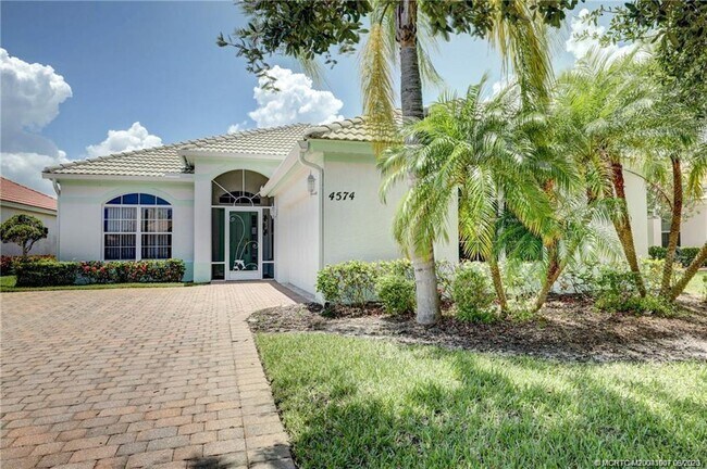 Foto del edificio - 4574 NW Red Maple Dr
